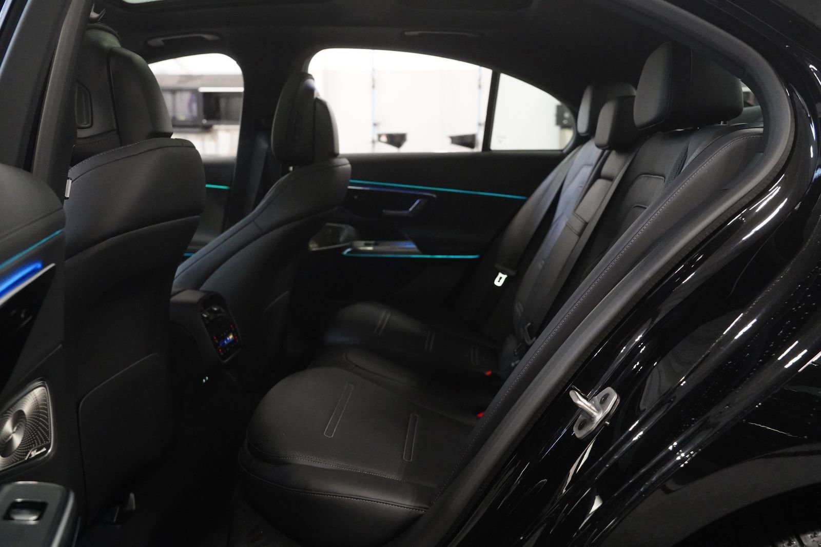 New 2026 Mercedes-Benz E 53 AMG e 4MATIC Sedan image 16