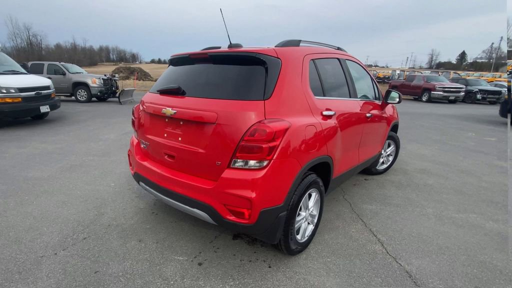 Used 2017 Chevrolet Trax LT w/ LT Convenience Package image 8