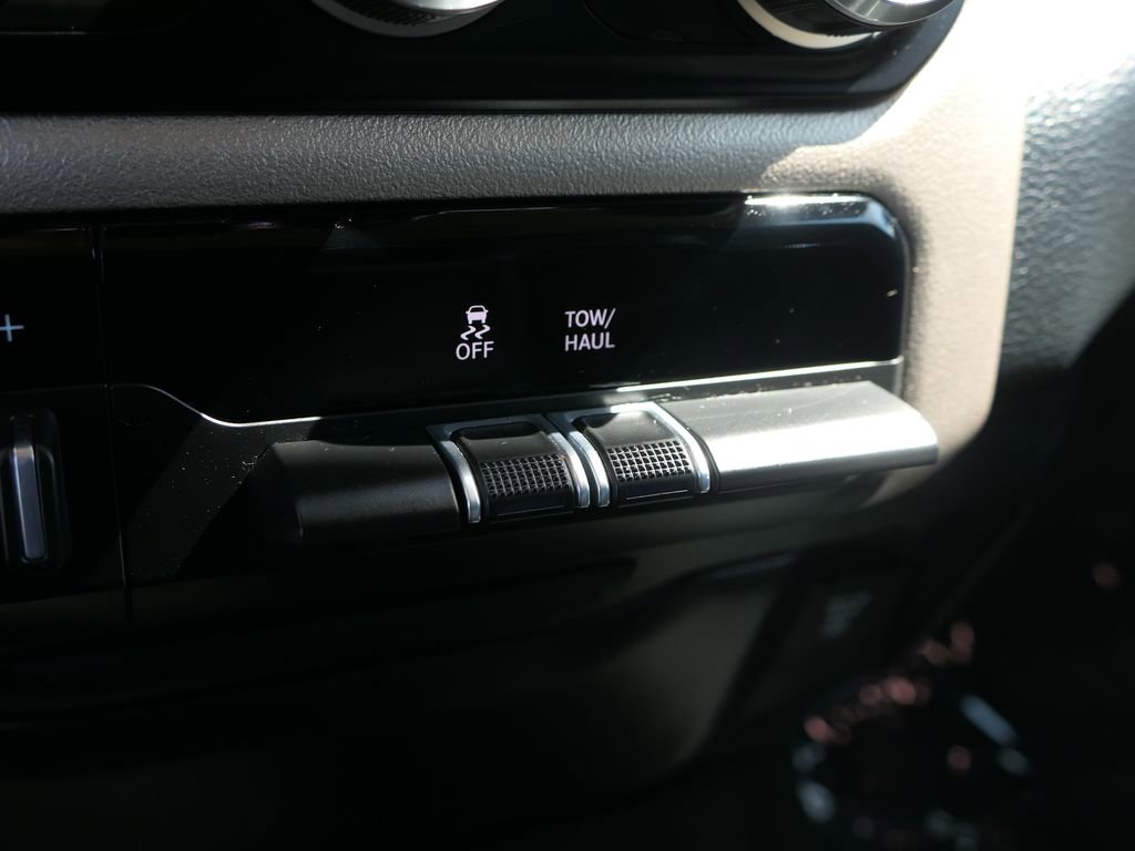 Used 2020 RAM 1500 Laramie w/ Trailer Tow Group image 24