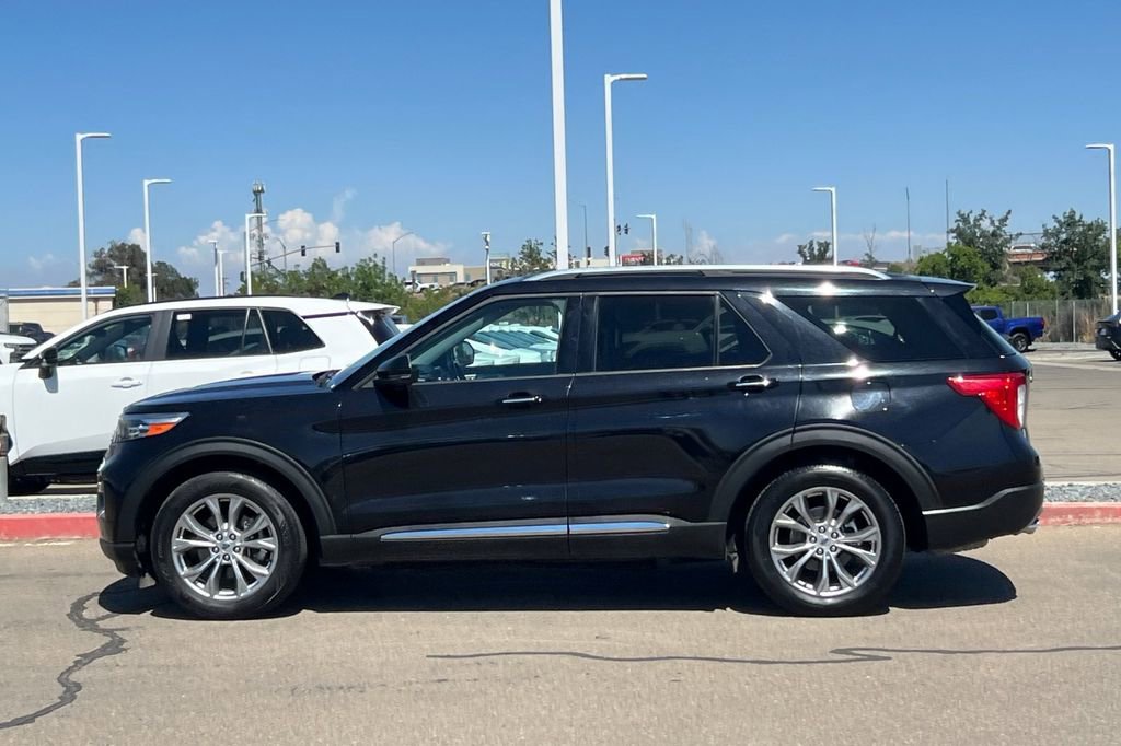 Used 2022 Ford Explorer Limited w/ Equipment Group 301A RWD image 9