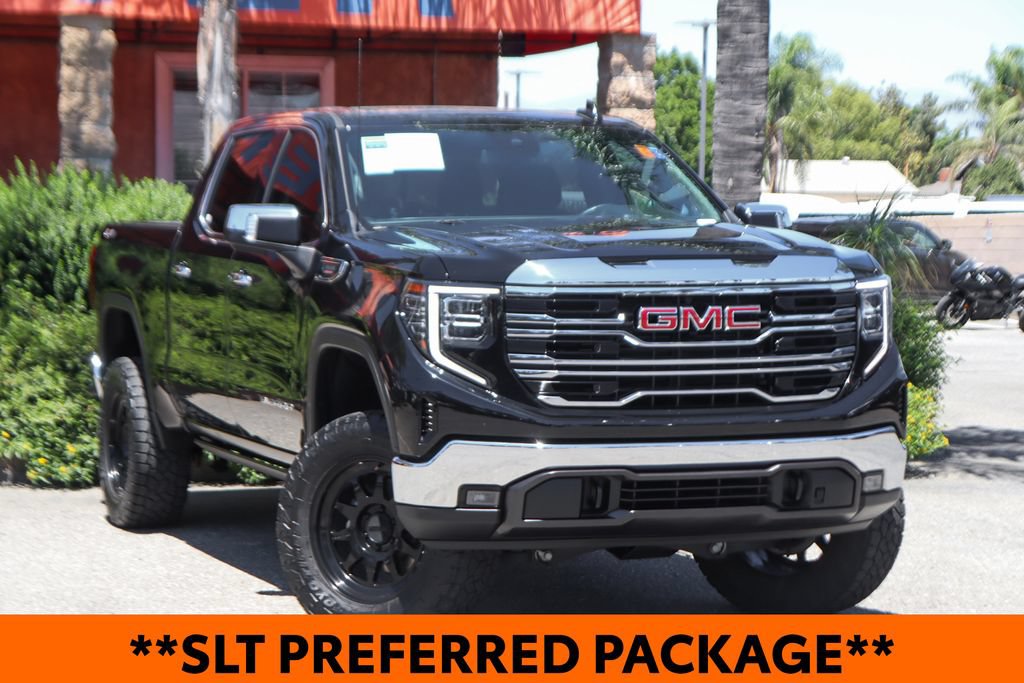 Used 2023 GMC Sierra 1500 SLT w/ SLT Premium Package AWD/4WD image 2