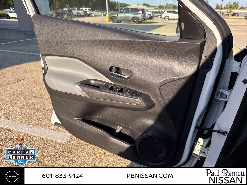 Used 2022 Nissan Kicks SR w/ Premium Package FWD image 18