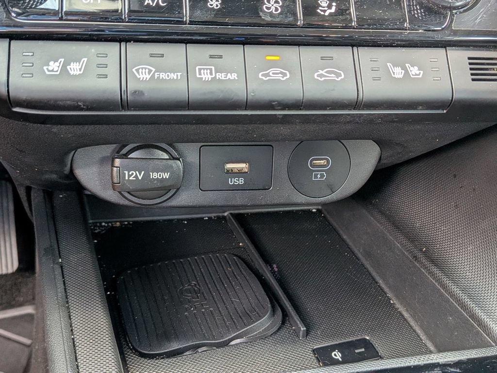 Used 2024 Hyundai Elantra Limited FWD image 36
