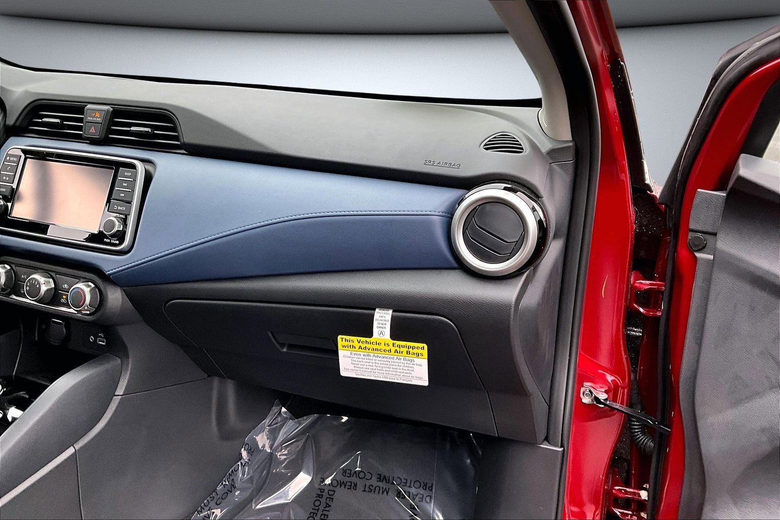 Used 2025 Nissan Versa SV w/ Trunk Package image 15