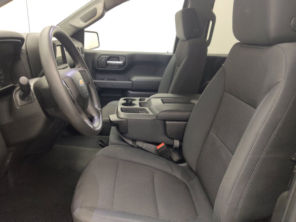 Used 2019 Chevrolet Silverado 1500 Custom w/ Custom Convenience Package RWD image 17