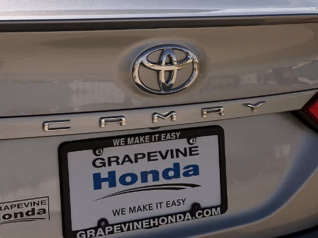 Used 2020 Toyota Camry SE w/ Carpet Mat Package FWD image 8