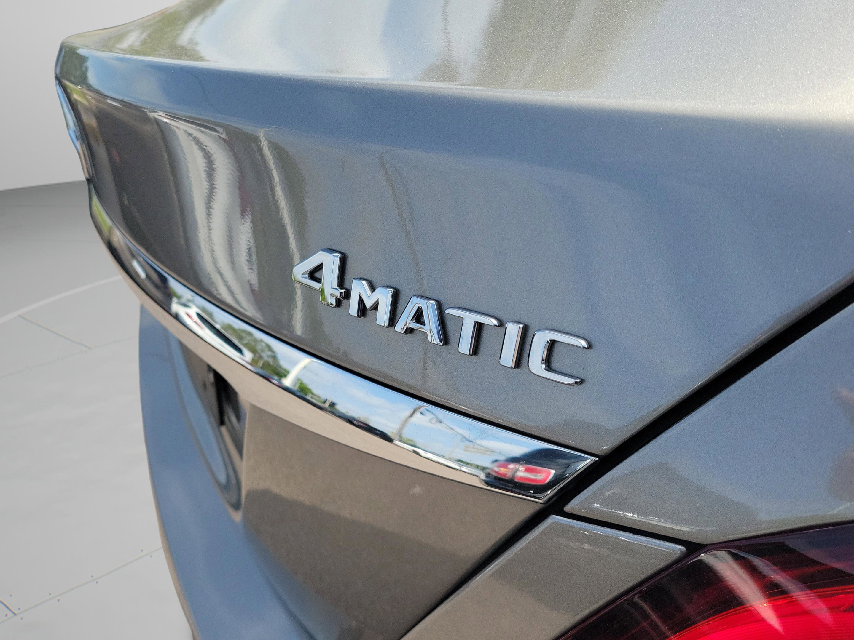 Used 2020 Mercedes-Benz C 300 4MATIC Sedan image 9