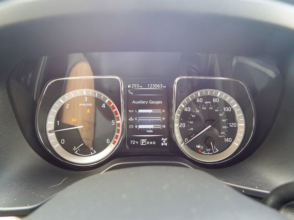 Used 2017 Nissan Titan Platinum Reserve image 22