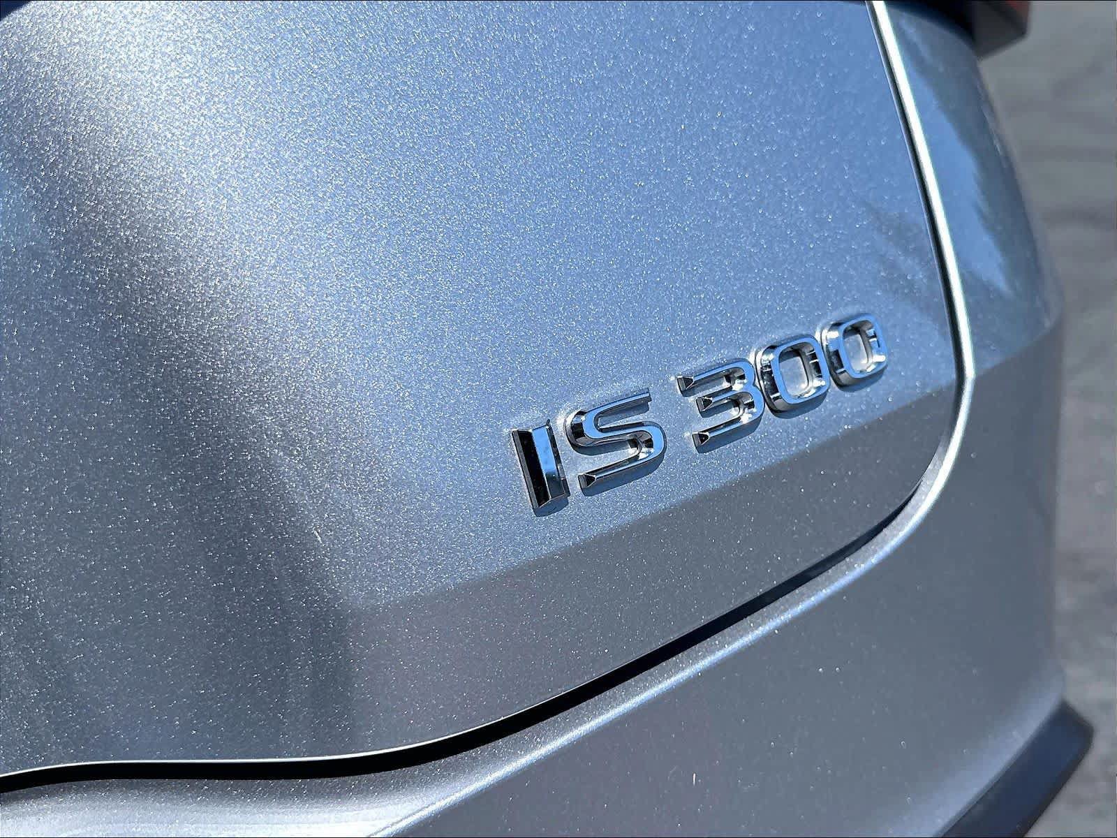 Used 2021 Lexus IS 300 w/ Accessory Package RWD image 11