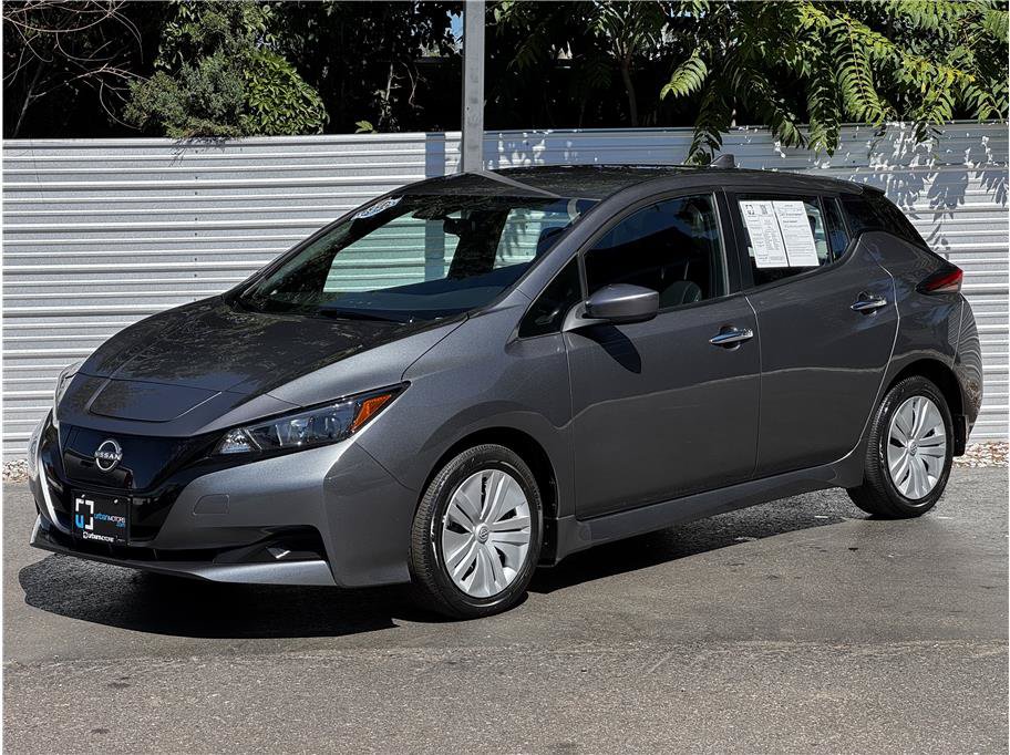 Used 2025 Nissan Leaf S FWD image 8
