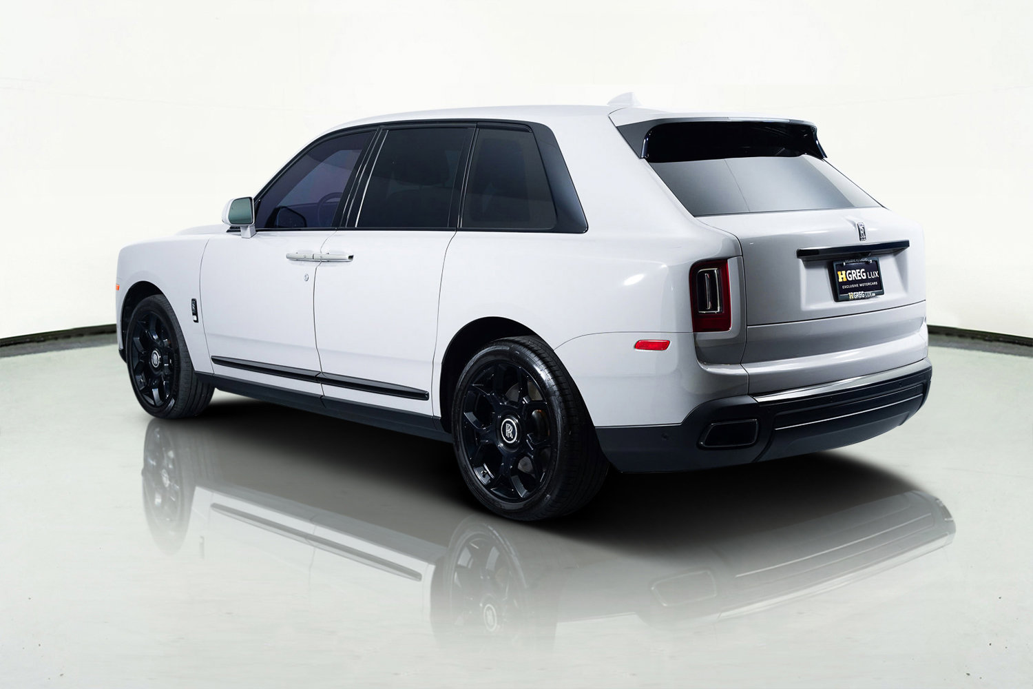 Used 2024 Rolls-Royce Cullinan Black Badge image 16