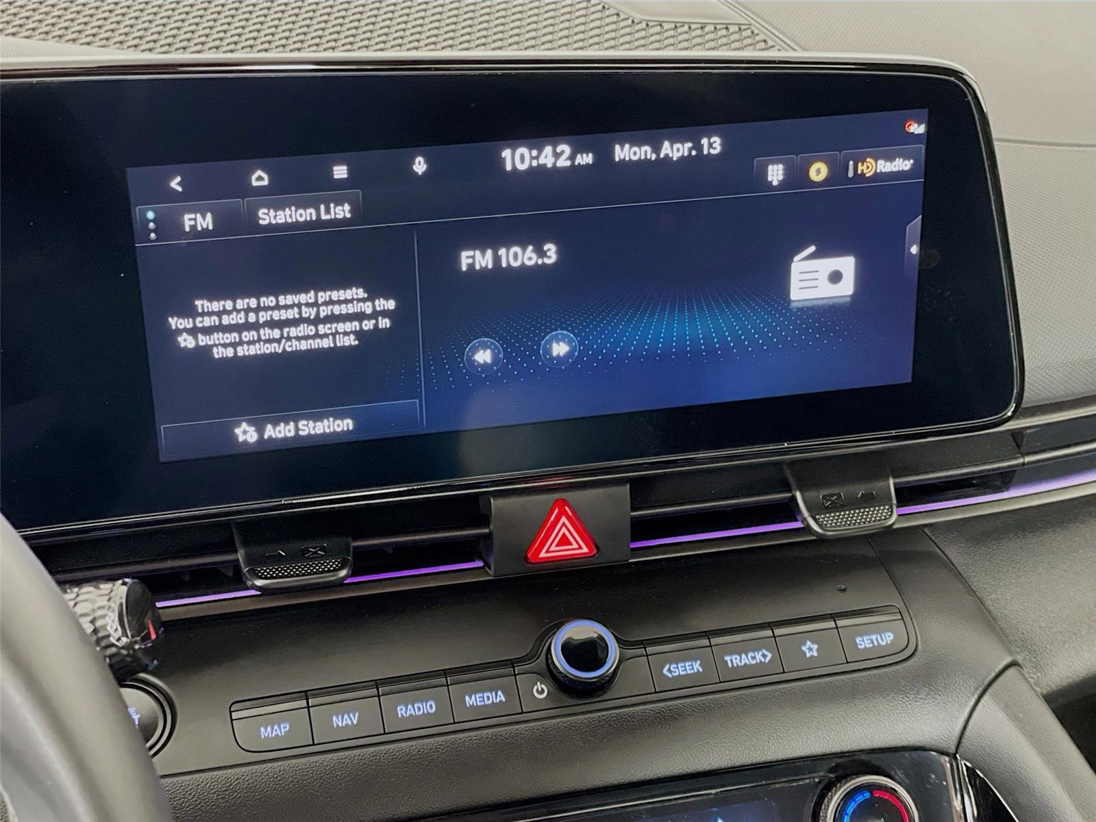 Certified 2025 Hyundai Elantra SEL FWD image 18