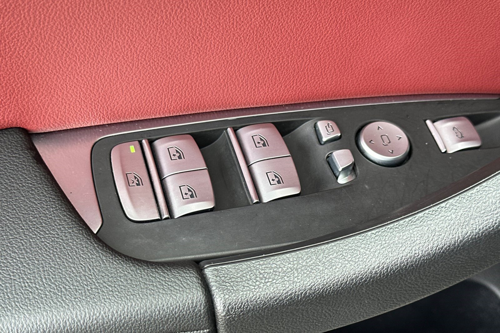 Used 2024 BMW X3 xDrive30i w/ Convenience Package image 13