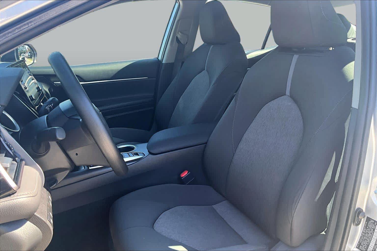Used 2023 Toyota Camry LE FWD image 8