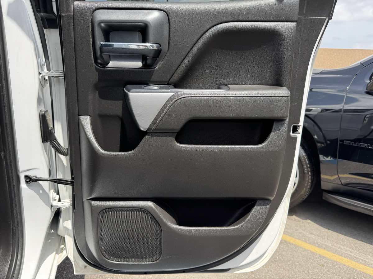 Used 2018 Chevrolet Silverado 1500 LT w/ All Star Edition AWD/4WD image 35