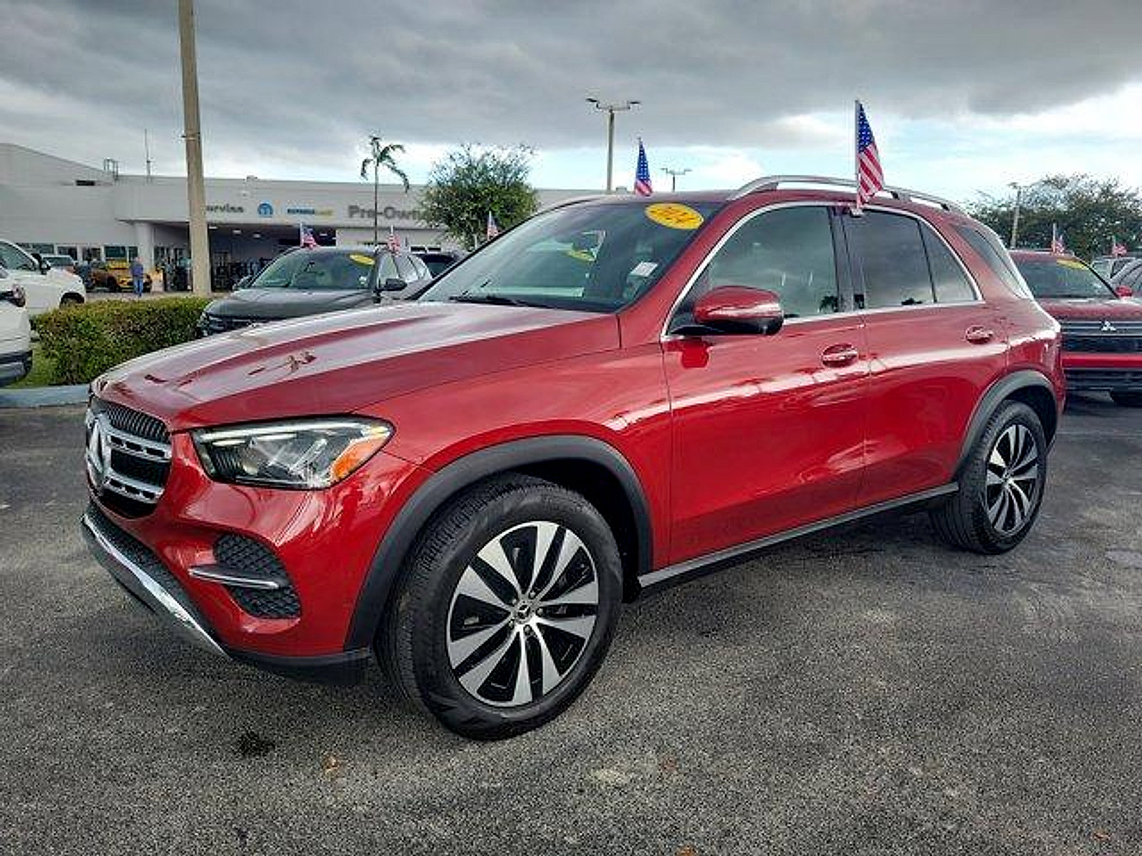 Used 2024 Mercedes-Benz GLE 350 4MATIC image 3