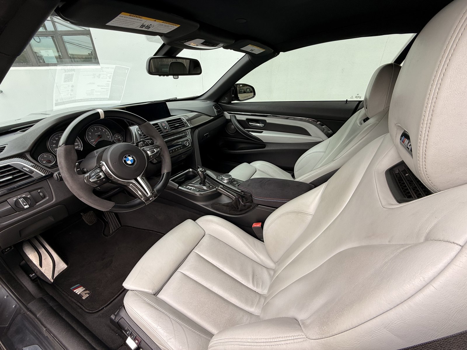 Used 2017 BMW M4 Convertible RWD image 21