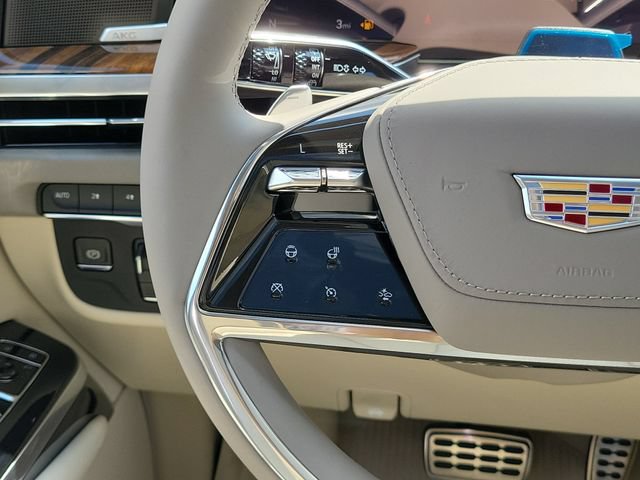 New 2026 Cadillac Escalade Platinum Sport w/ LPO, ONYX Package AWD/4WD image 11