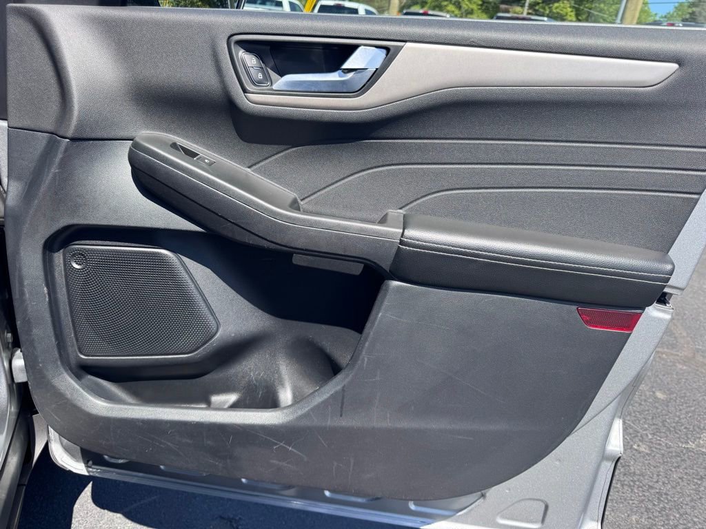 Used 2022 Ford Escape SEL image 28