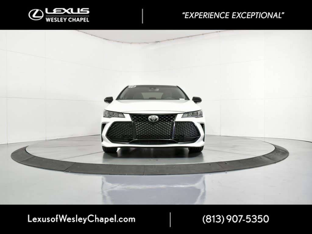 Used 2019 Toyota Avalon XSE image 13