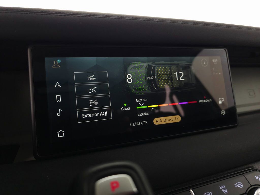 Used 2023 Land Rover Defender 110 SE image 27