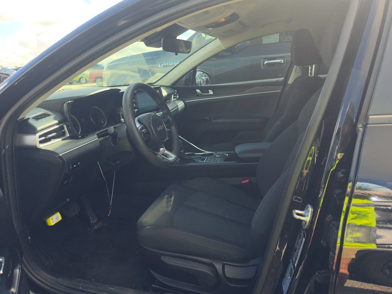 Used 2022 Kia K5 LXS FWD image 3