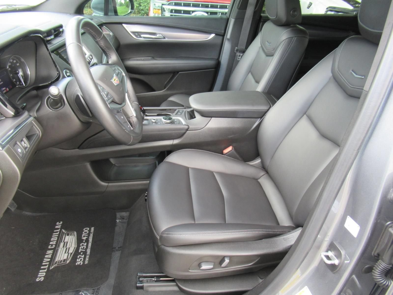 Used 2022 Cadillac XT5 Luxury AWD/4WD image 16