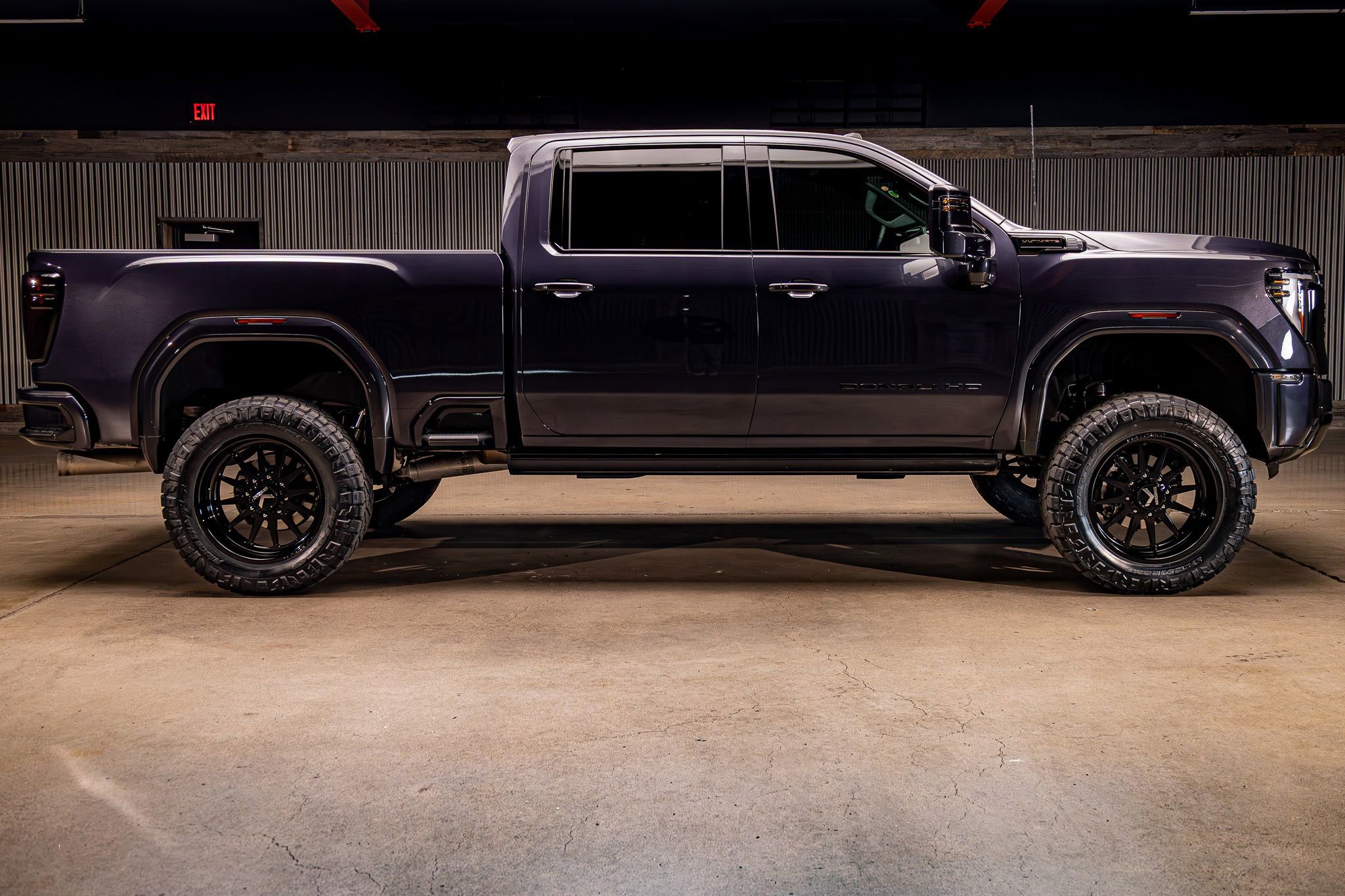 Used 2025 GMC Sierra 2500 Denali Ultimate image 11