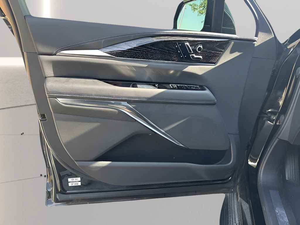 New 2026 Cadillac Escalade IQL Luxury AWD/4WD image 34