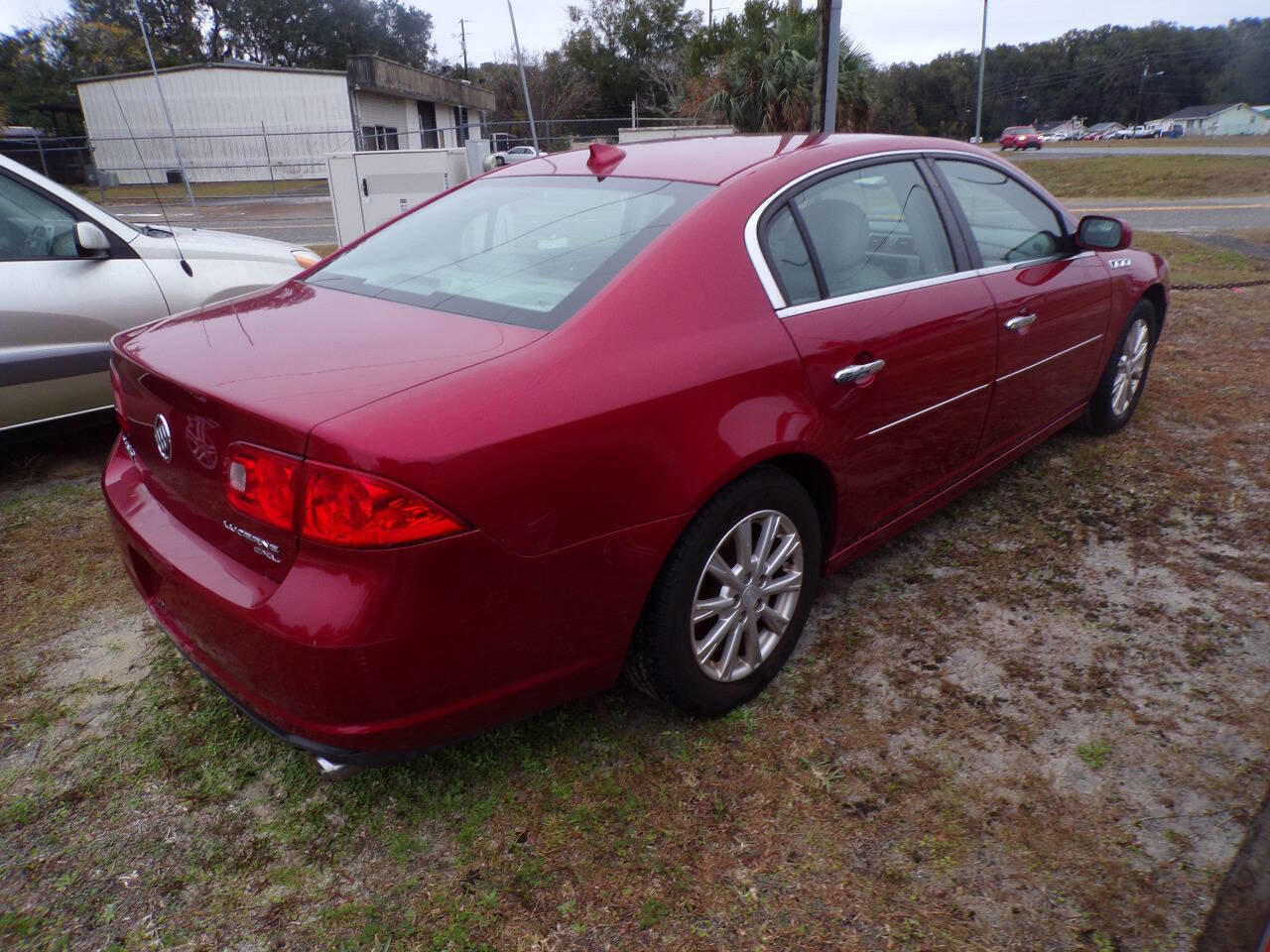 Used 2011 Buick Lucerne CXL image 6