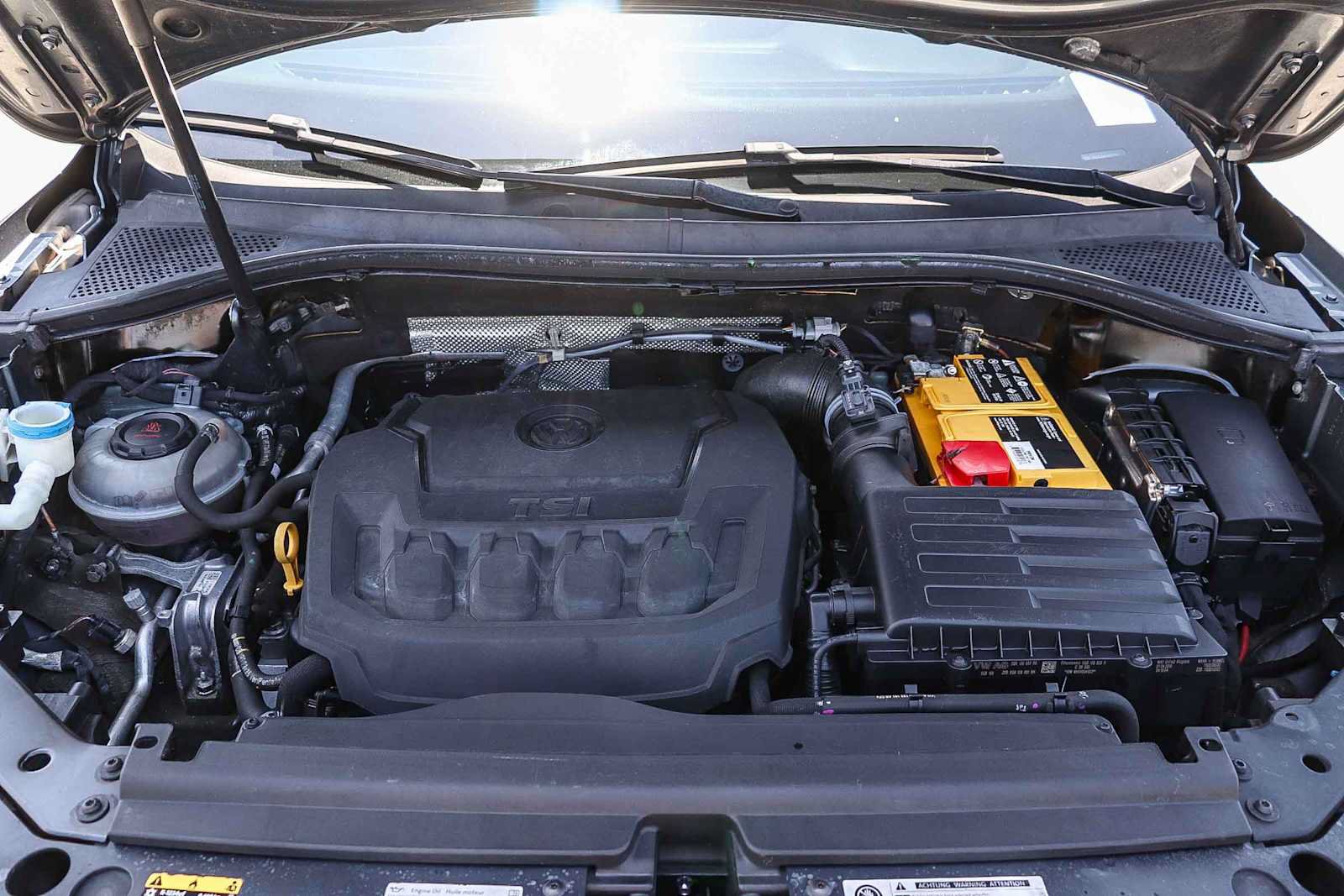 Used 2018 Volkswagen Tiguan SEL Premium FWD image 30