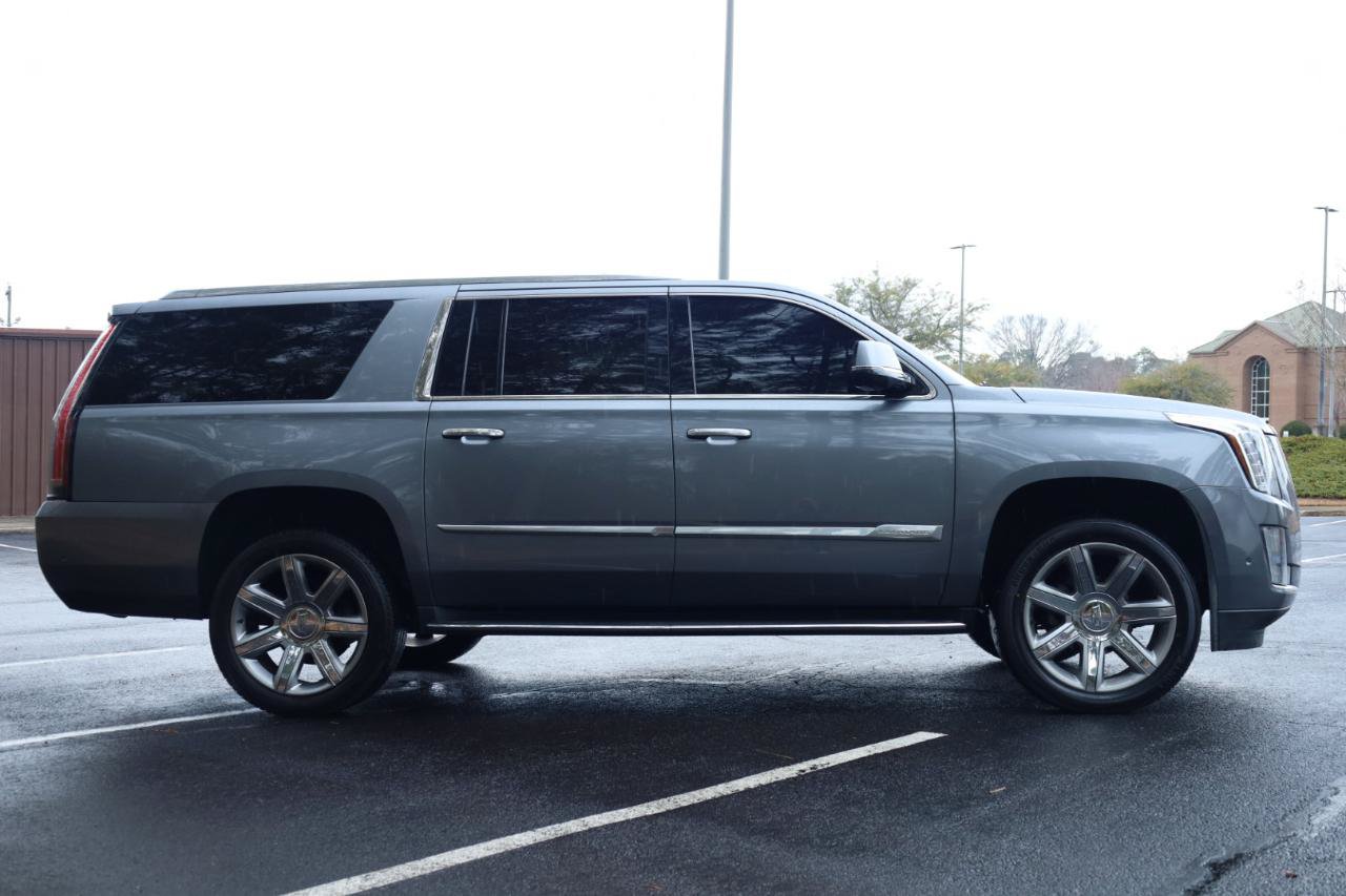 Used 2019 Cadillac Escalade ESV Luxury RWD image 6