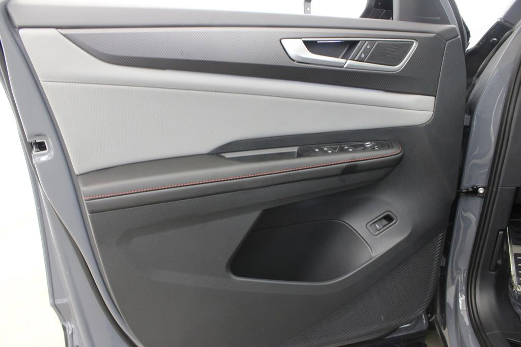 New 2026 Volkswagen Atlas Peak Edition AWD/4WD image 16