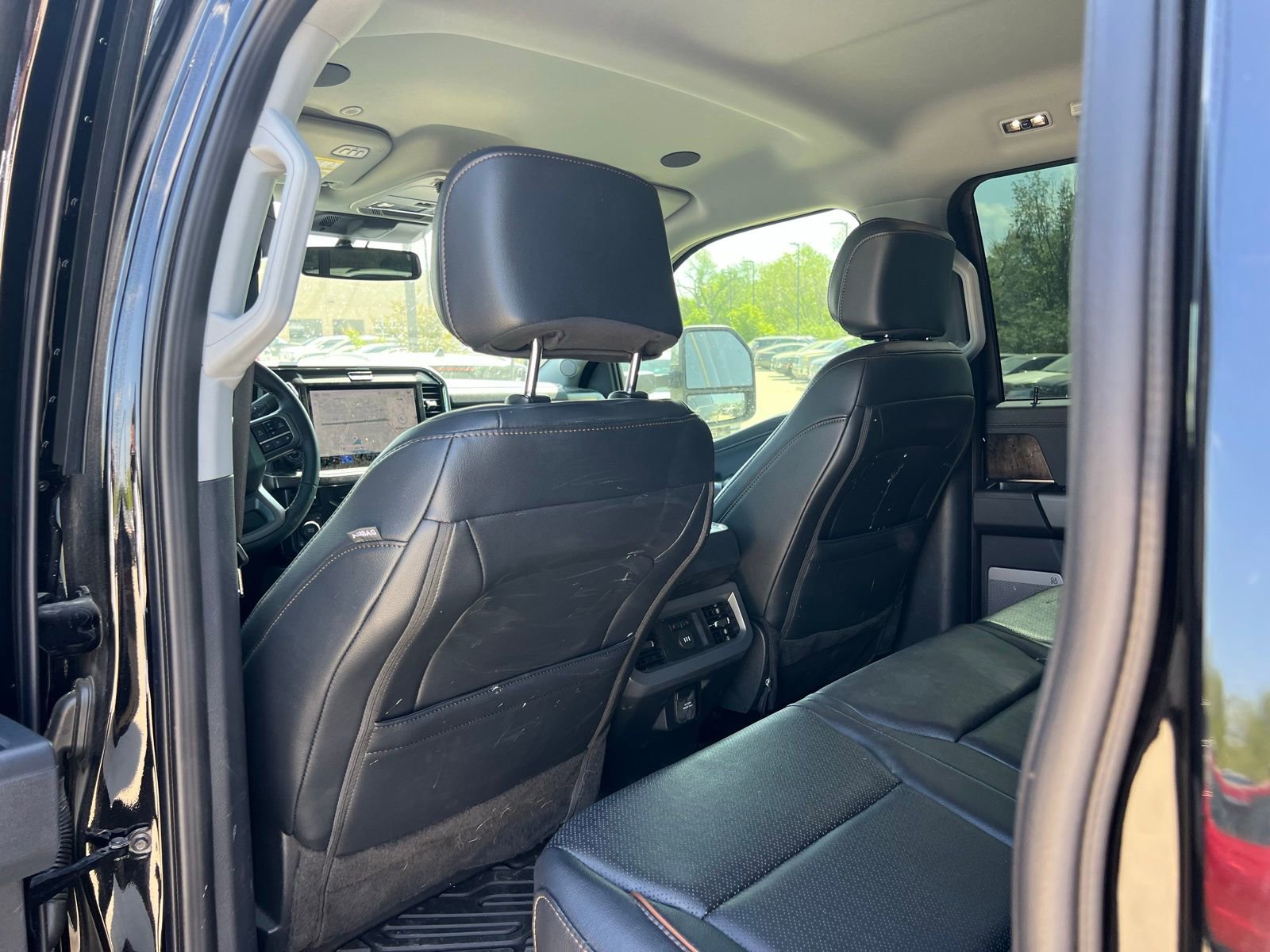 Used 2025 Ford F250 Lariat w/ Lariat Ultimate Package image 17