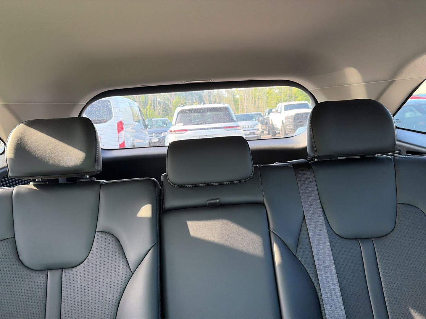 Used 2025 Kia Sorento S AWD/4WD image 11
