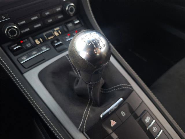 Used 2020 Porsche 718 Cayman GT4 image 14