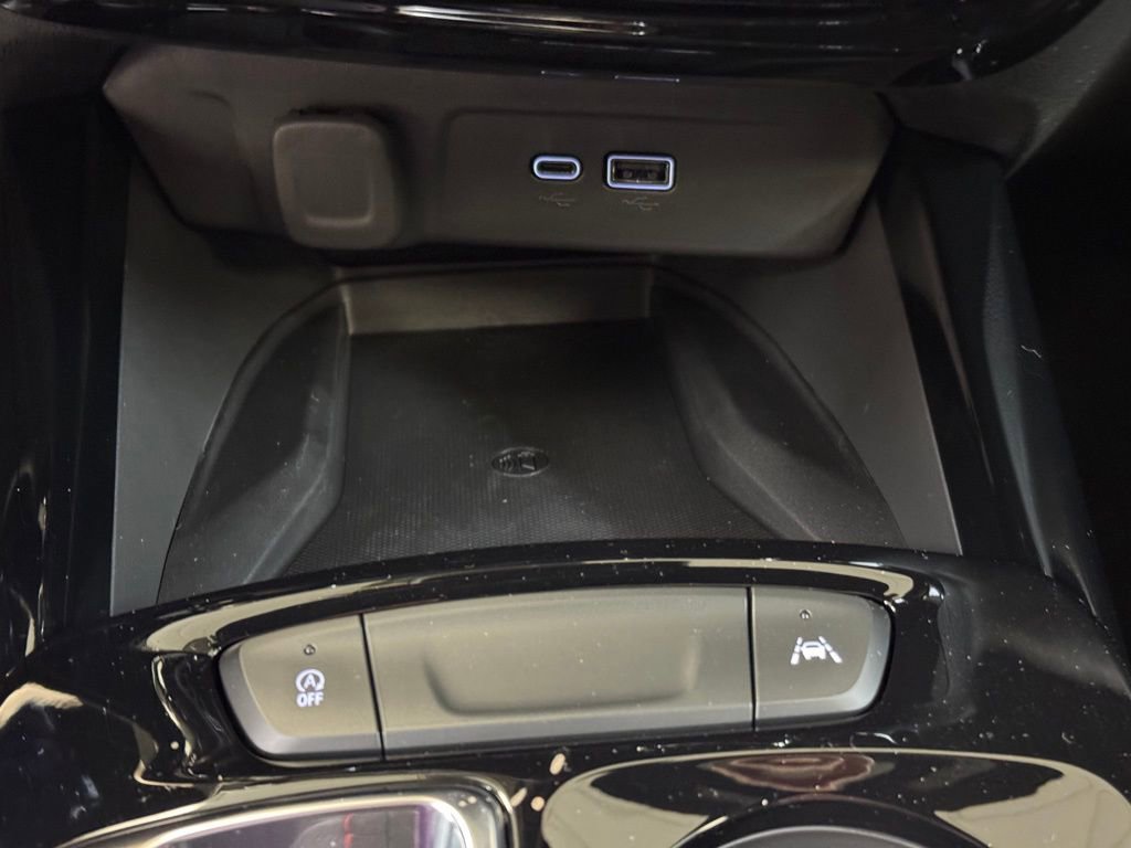 New 2026 Chevrolet Trax RS w/ Sunroof Package image 35