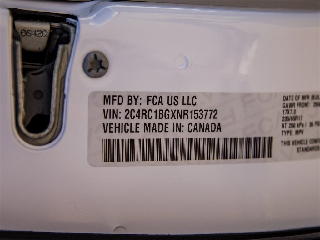 Used 2022 Chrysler Pacifica Touring-L image 35