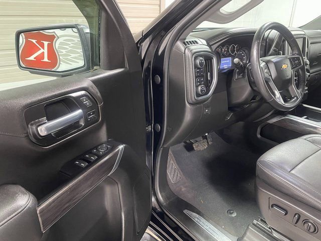Used 2022 Chevrolet Silverado 1500 LTZ w/ Z71 Off-Road Package image 10
