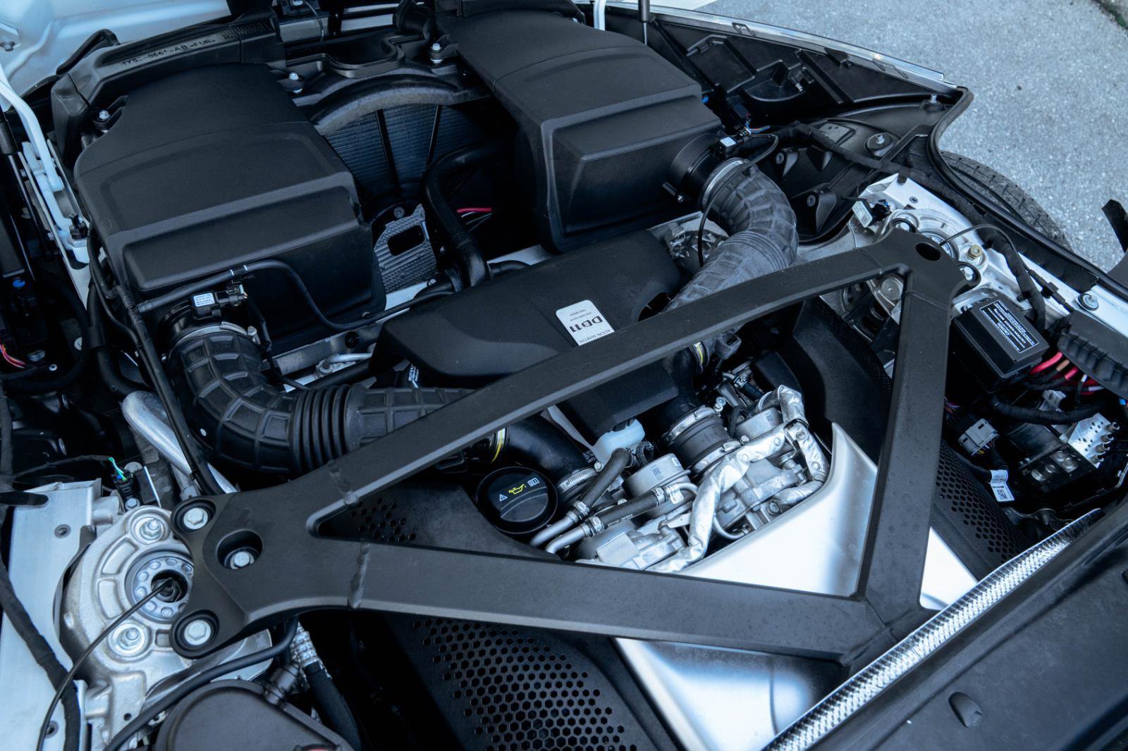 Used 2019 Aston Martin DB11 Volante image 27