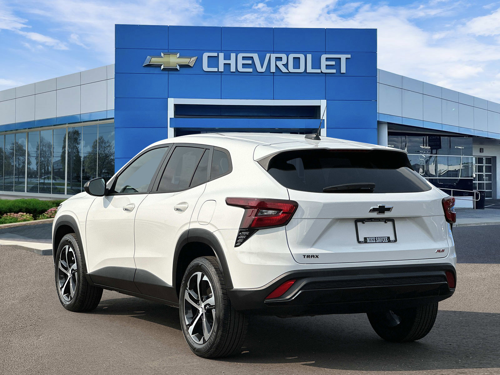 Certified 2024 Chevrolet Trax RS w/ Driver Confidence Package FWD image 3