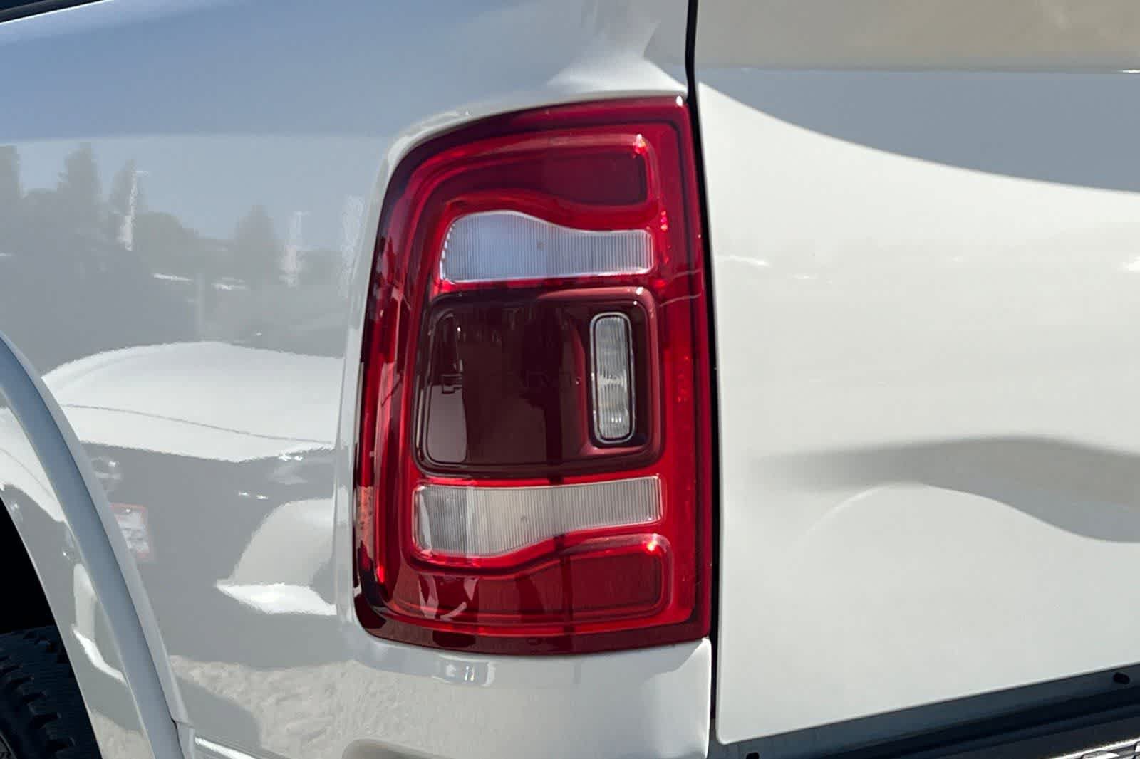 Used 2024 RAM 2500 Limited AWD/4WD image 17