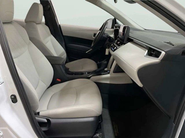 Used 2024 Toyota Corolla Cross L FWD image 24