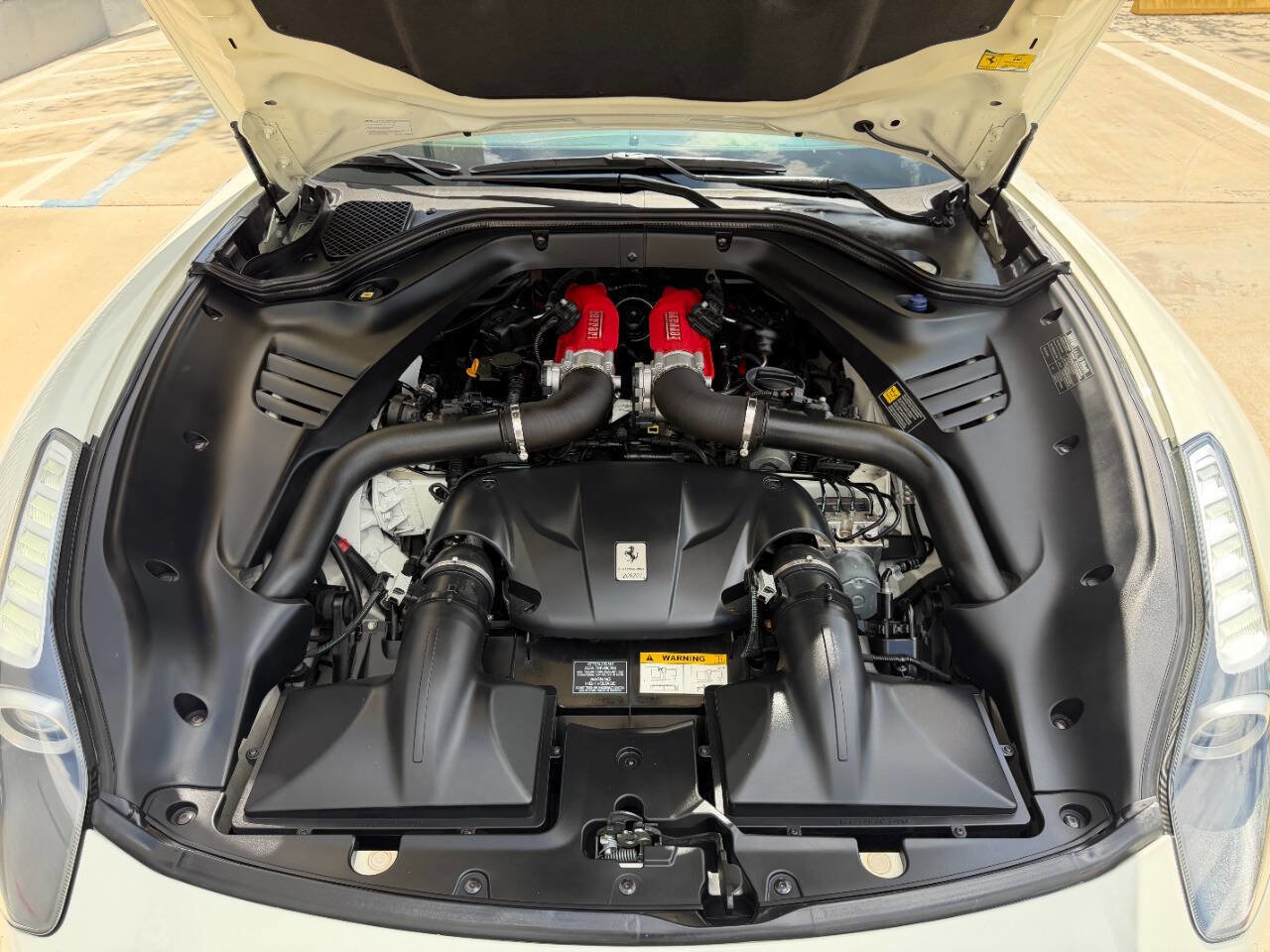 Used 2015 Ferrari California T RWD image 30