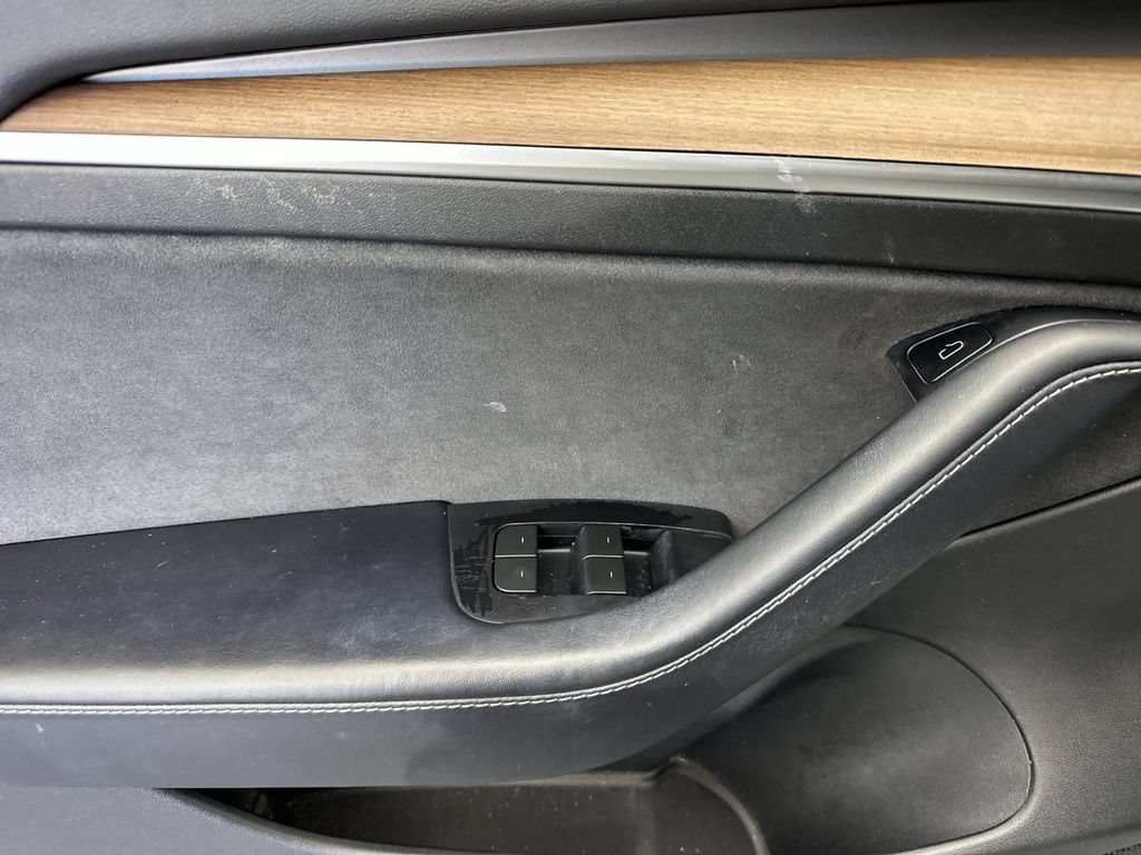 Used 2022 Tesla Model 3 Long Range AWD/4WD image 10