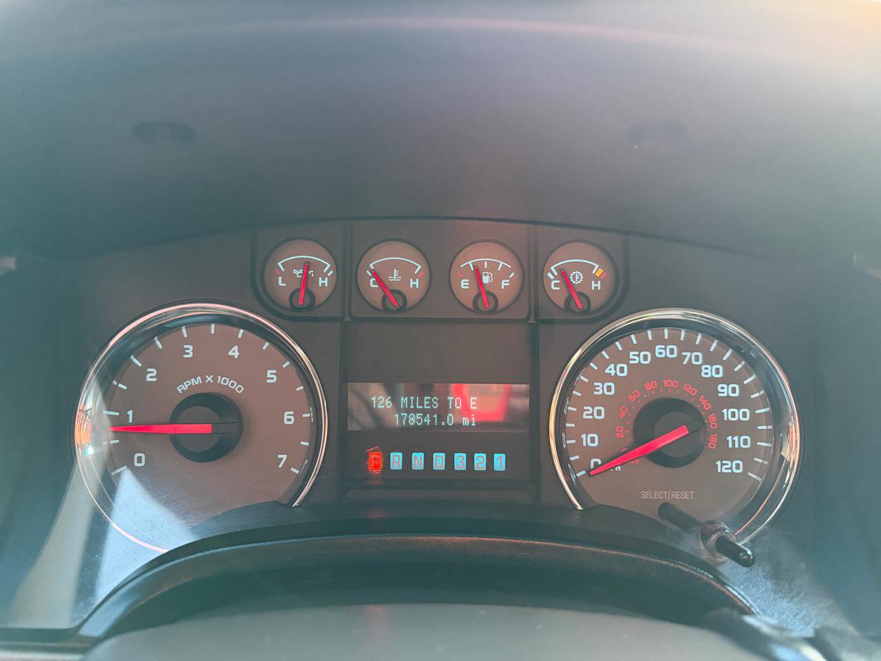 Used 2010 Ford F150 XLT image 15