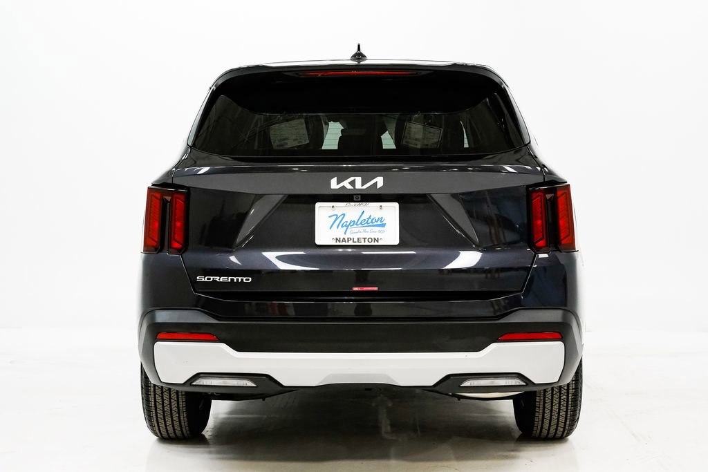 Certified 2025 Kia Sorento LX image 28