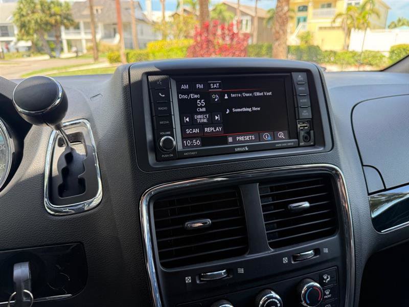 Used 2019 Dodge Grand Caravan SXT FWD image 23