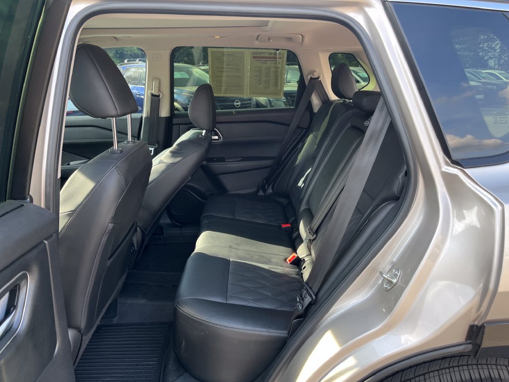 Used 2026 Nissan Rogue Platinum w/ Platinum Premium Package AWD/4WD image 33
