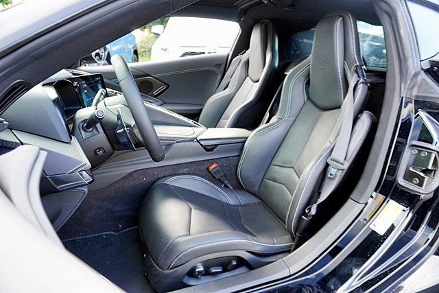 Used 2024 Chevrolet Corvette Stingray Preferred Cpe w/ Stealth Interior Trim Package RWD image 21